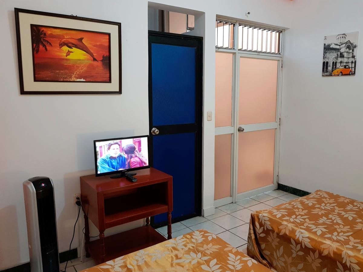 La Casa De Hiro Hotel Tarapoto Exterior photo