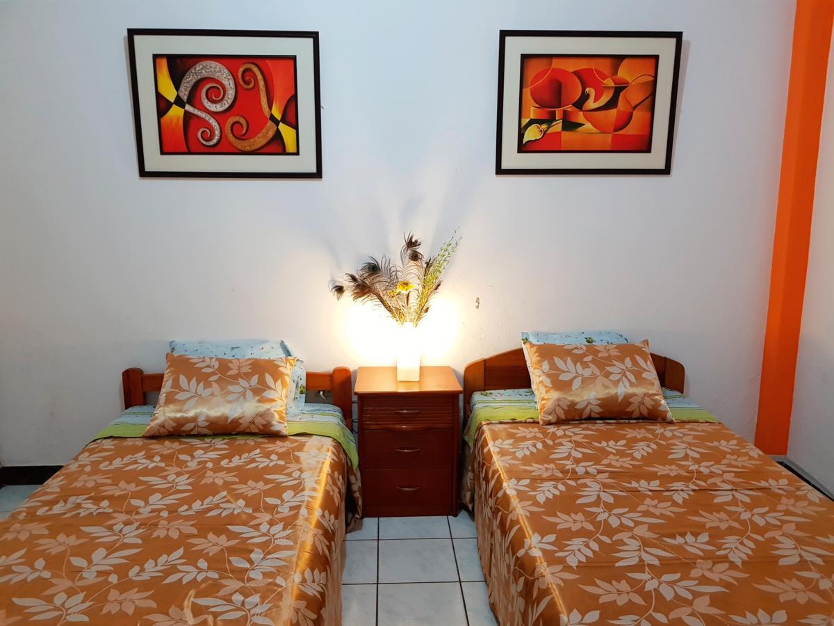 La Casa De Hiro Hotel Tarapoto Exterior photo