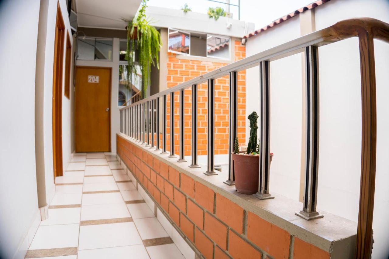 La Casa De Hiro Hotel Tarapoto Exterior photo